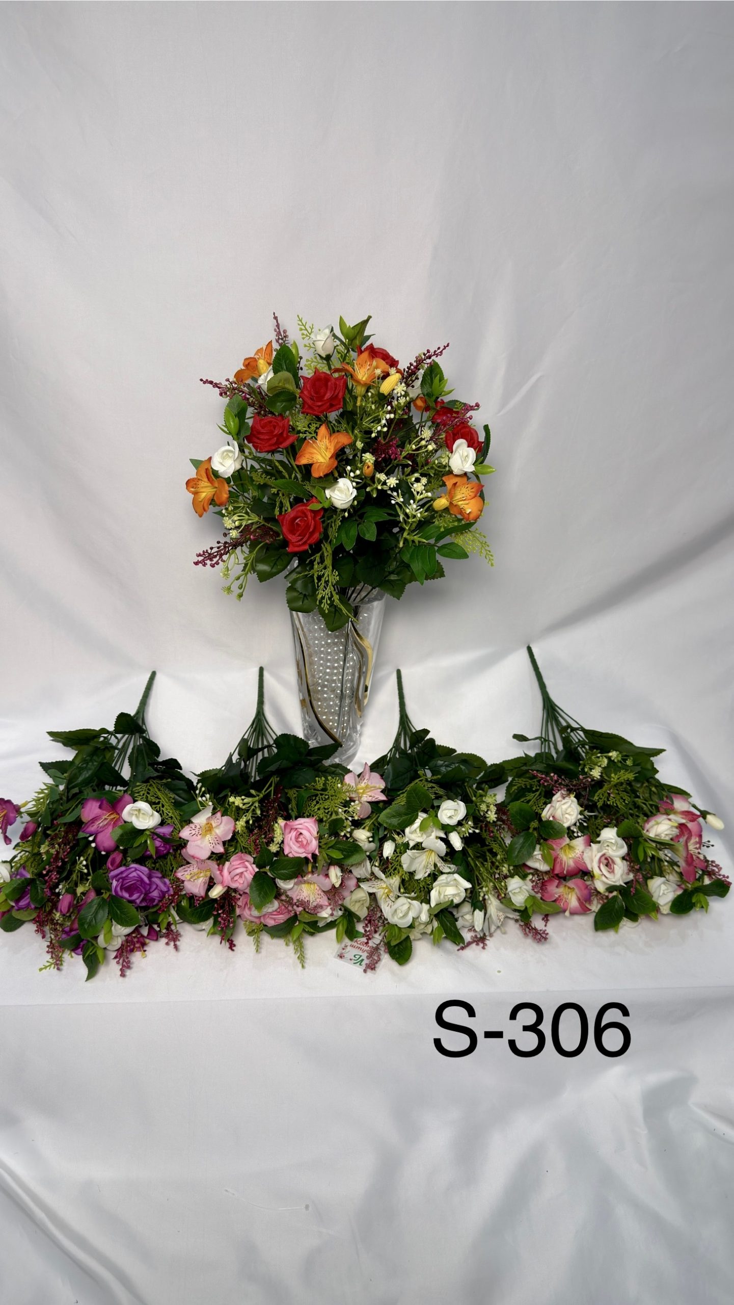 Штучний букет S-306, Троянди з орхідеями Штучний букет S-306, Троянди з орхідеями