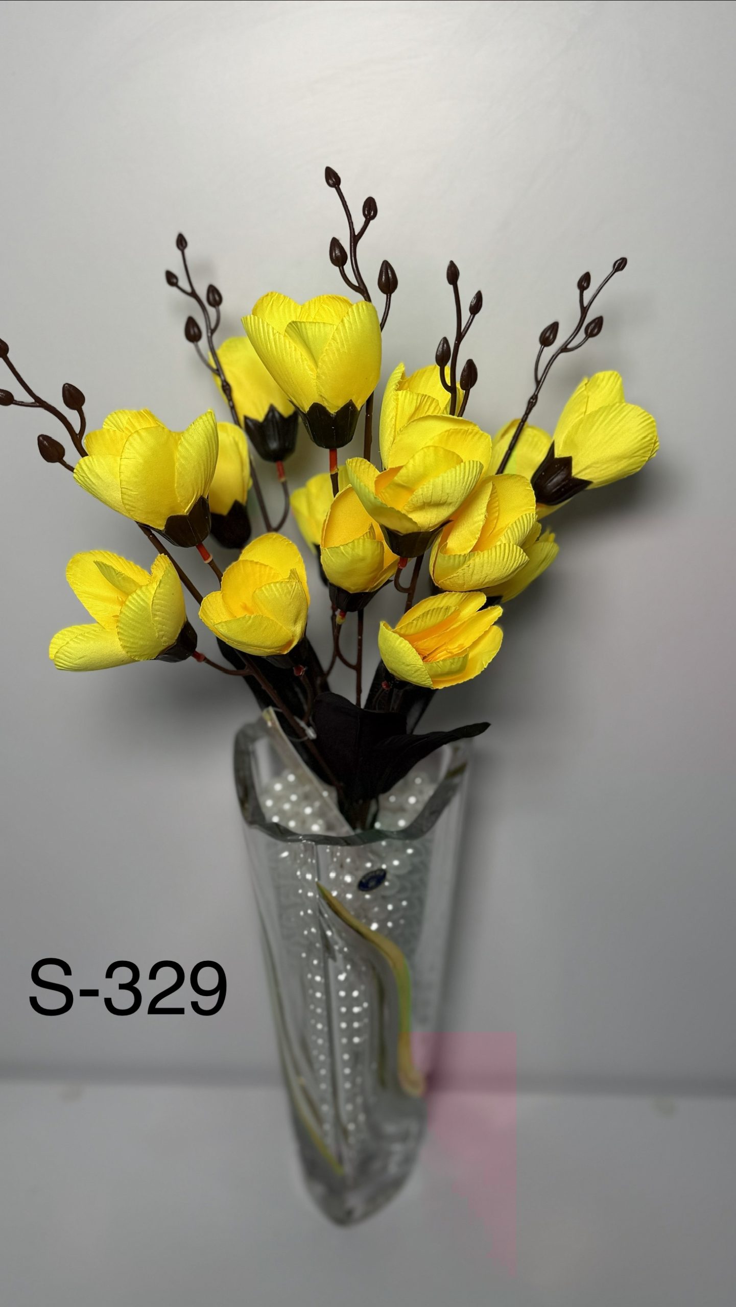 S-329, Магнолії з пластиковим декором