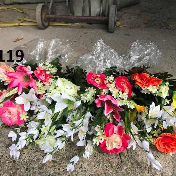 Искусственный букет A-119, розочки и лилии  