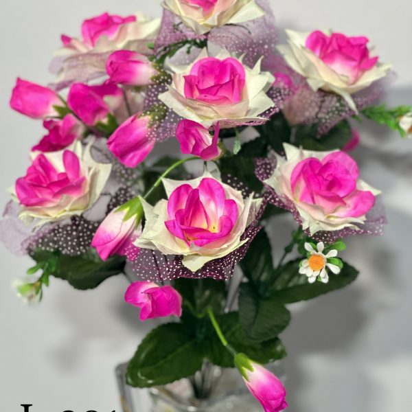Штучний букет L-301, Троянди з фатиновими прикрасами  