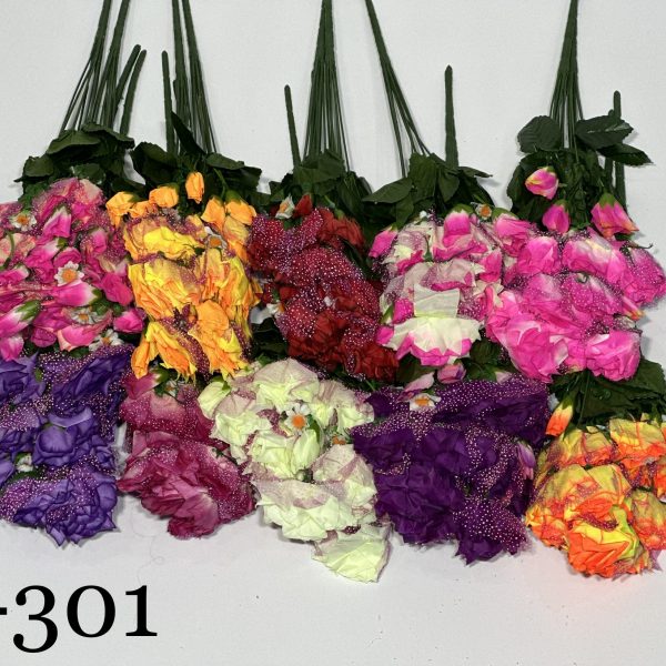 Штучний букет L-301, Троянди з фатиновими прикрасами  