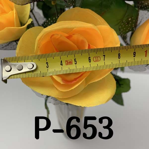 Искусственный букет P-653, розы с фатином  