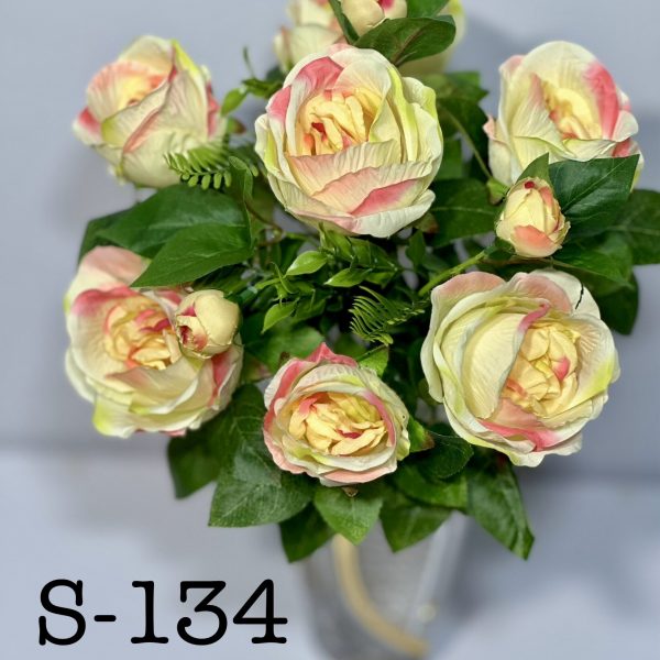 Штучний букет S-134, Великі та маленькі бутони троянд  