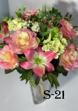 Искусственный букет S-21, Тунбергия, лилии и розы  